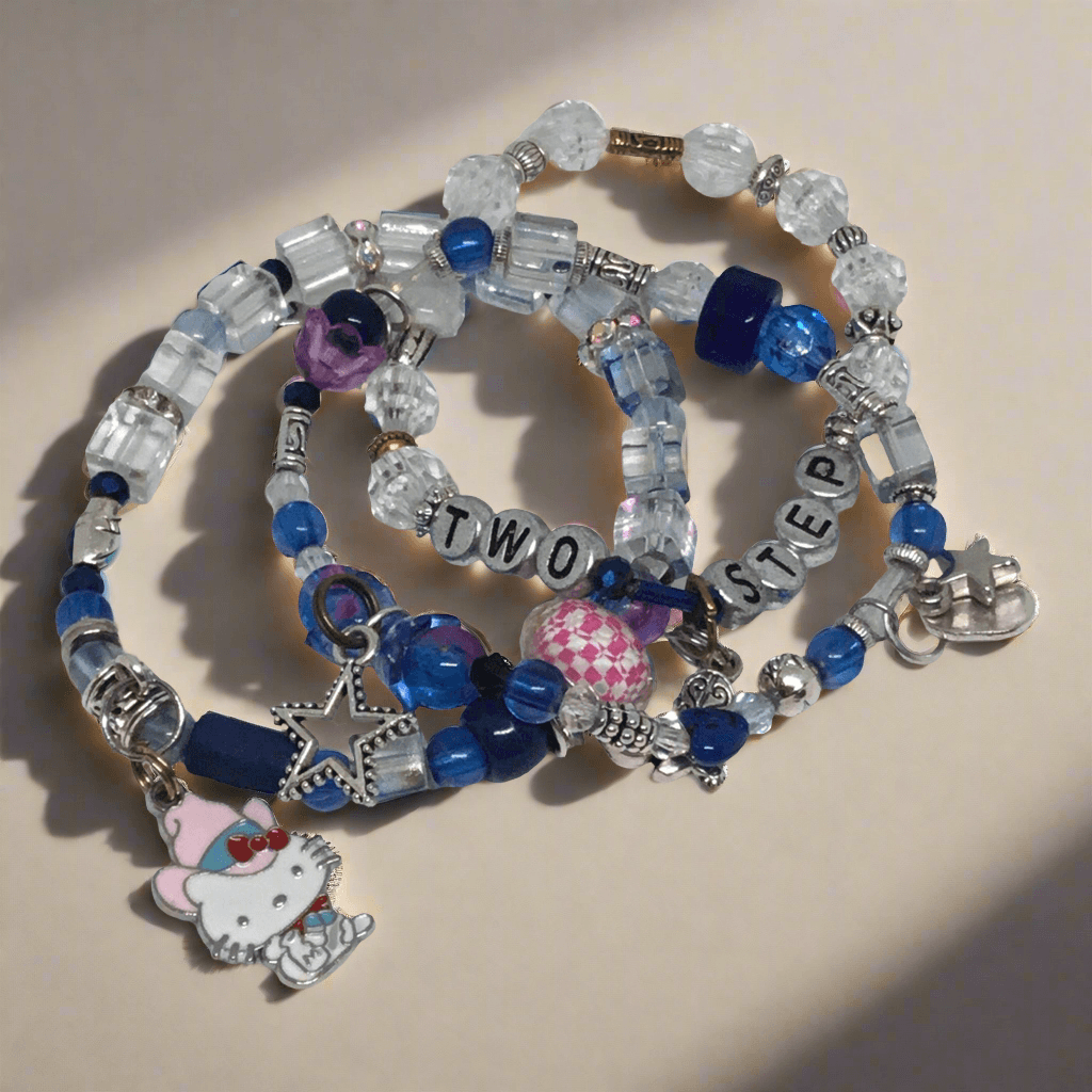 Kitty 2 Steps | Western Unique Glass Bracelet - Distinct Designs
