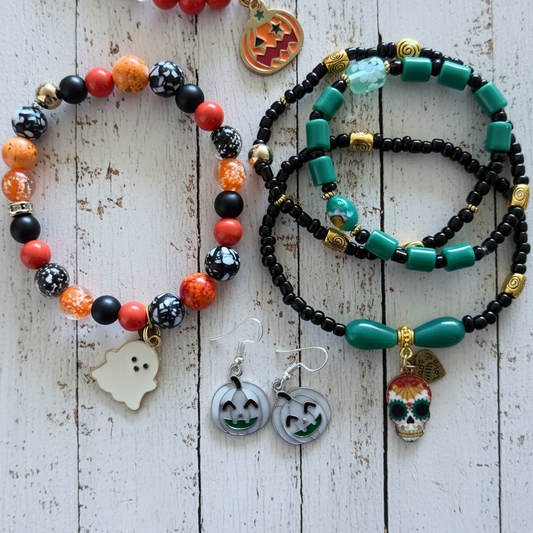 Halloween Beaded Stretch Charm Bracelet | Witchy Glow Handmade Jewelry - Distinct Designs