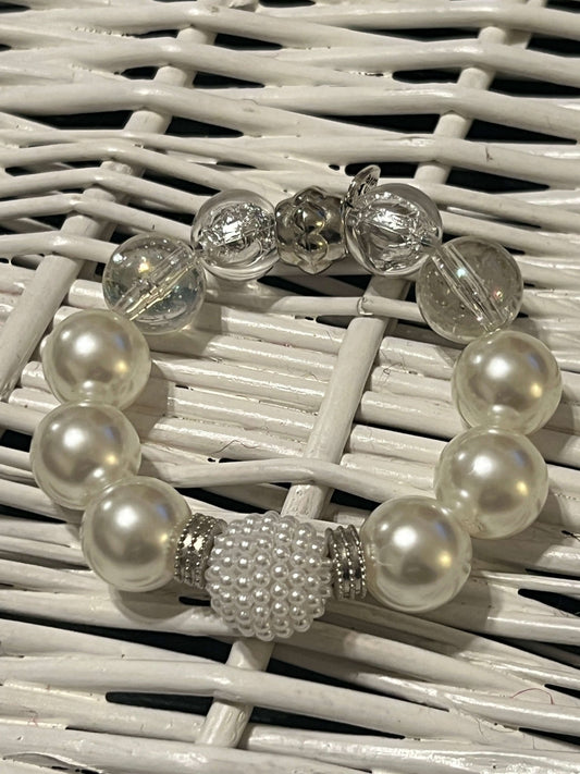 Ice & Snow Bracelet - Large Faux Pearls - Distinct Designs