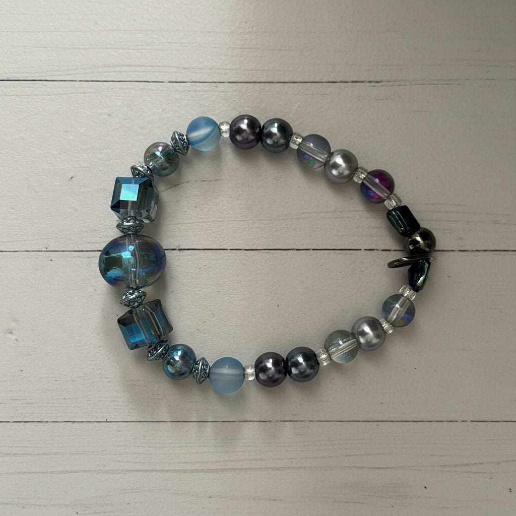 Irredescent Glass Beads Bracelet | Classic Elegance Handmade Jewelry - Distinct Designs