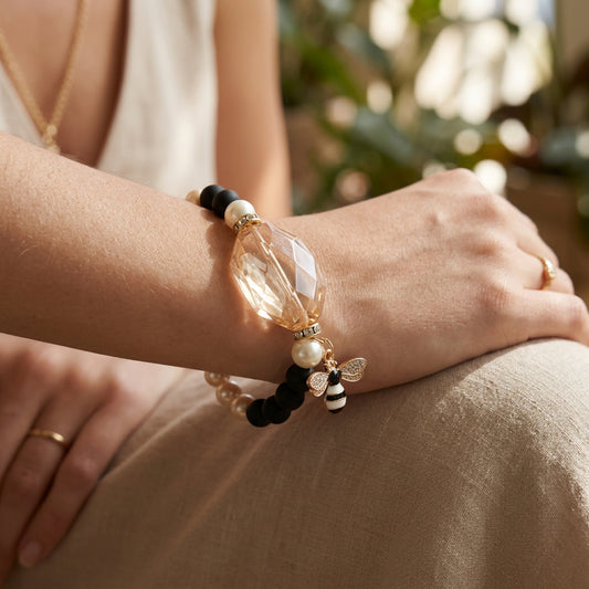 Pulsera Sweet Nectar | Elegante dije inspirado en abejas