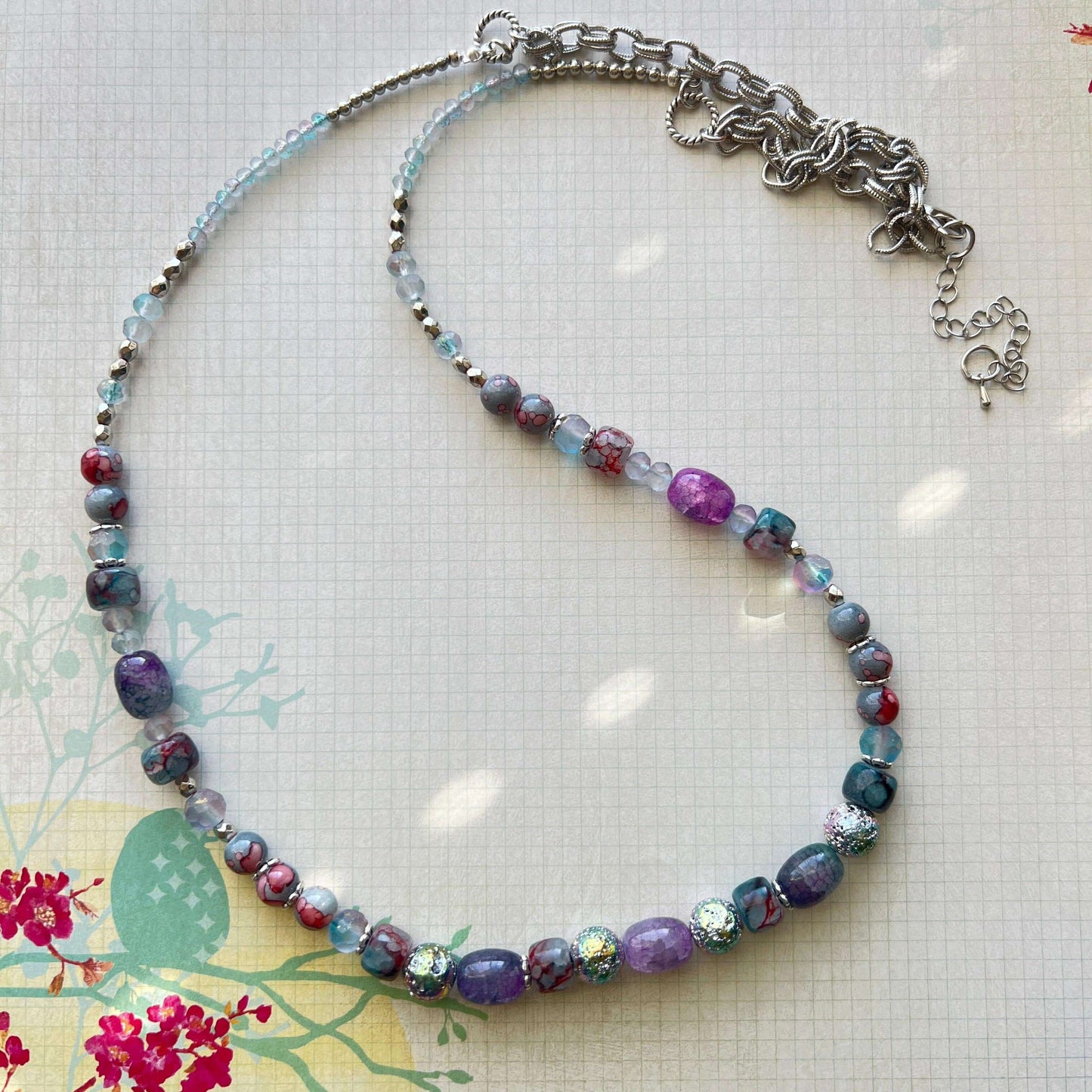 Irisation | Handmade Necklace Boho Chic With Chain And Glass Beads - Distinct Designs