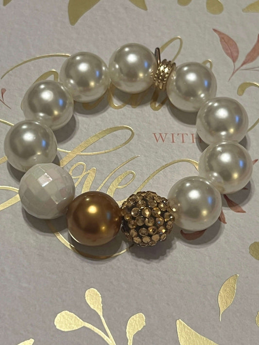 Diva Fan Bracelet | Handmade Classy Sparkly Faux Pearls - Distinct Designs