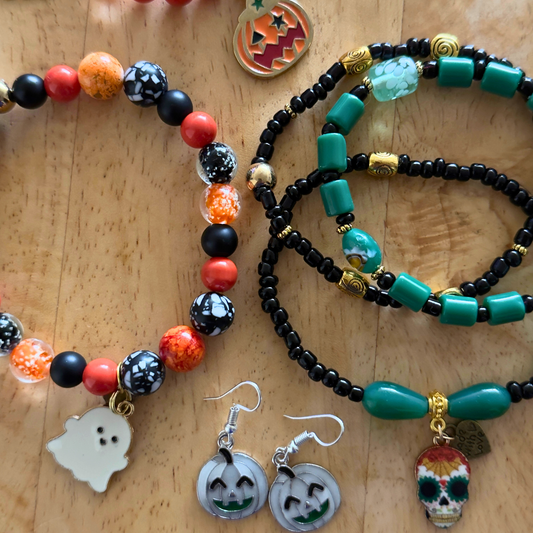 Halloween Beaded Stretch Charm Bracelet | Witchy Glow Handmade Jewelry - Distinct Designs