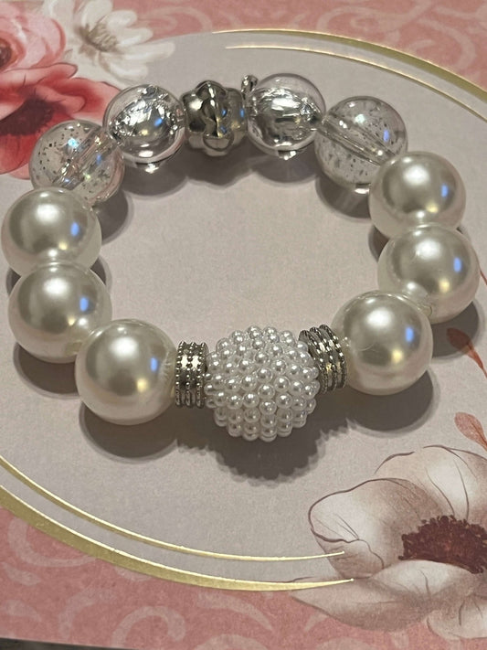 Ice & Snow Bracelet - Large Faux Pearls - Distinct Designs