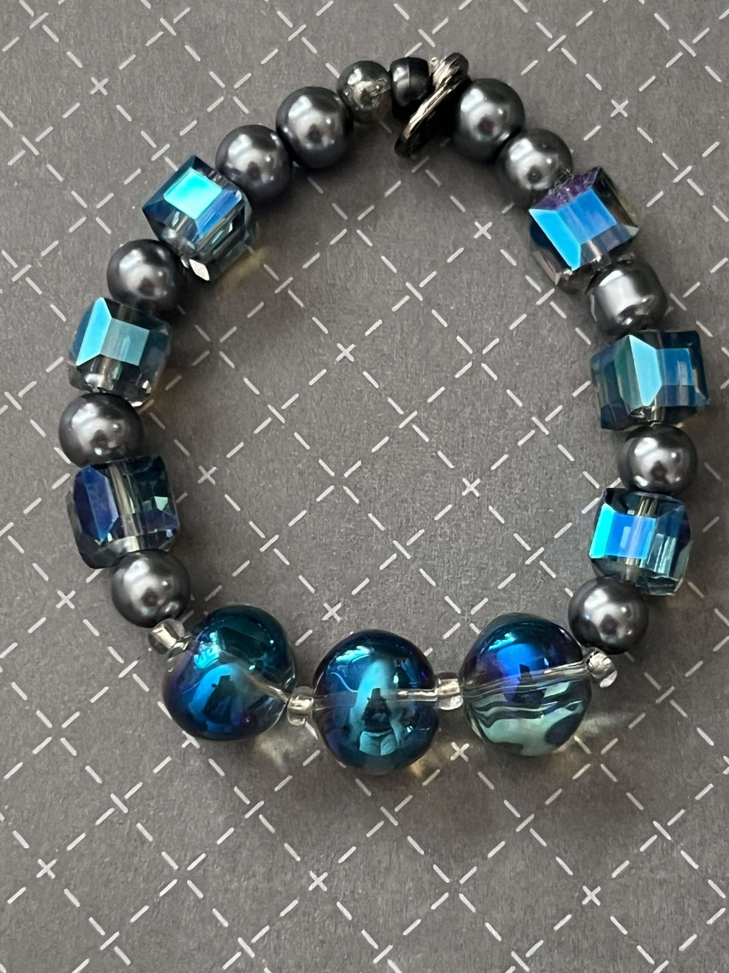 Sparkly Beaded Irredescant Glass Bracelet | Classic Elegance Handmade Jewelry - Distinct Designs